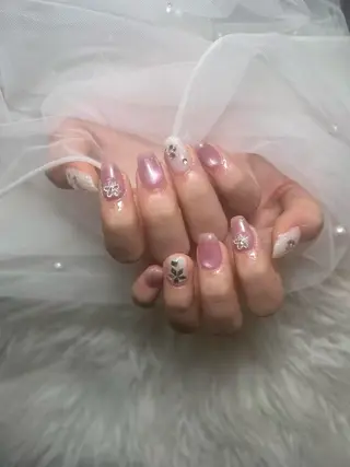 ネイル 🌈 Laule'aのネイルデザイン