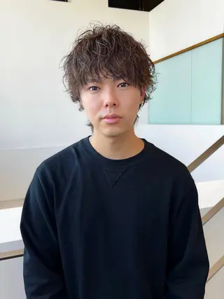 パーマ メンズ 【センターパート】 ETO／江藤翼の眉毛・アイブロウイメージ
