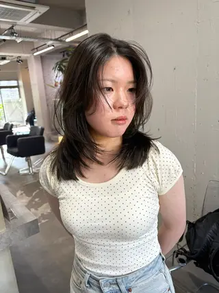 ミディアム ハッシュカット🎀 レイヤーカットのヘアスタイル
