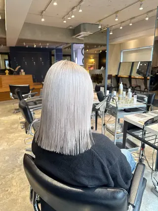 セミロング カラー 💫色落ちまで可愛い ブリーチ💫ユウゴのヘアスタイル