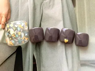 ネイル 秋澤 実咲のネイルデザイン