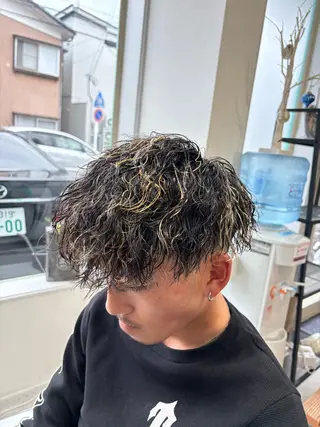 ショート パーマ メンズ 本間 颯太のヘアスタイル