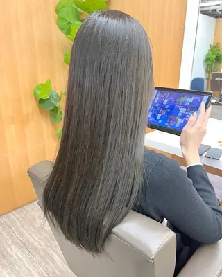ロング 透明感カラー ゆうだいのヘアスタイル