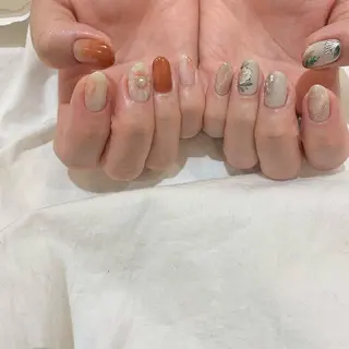 ネイル 藤原 胡桃のネイルデザイン