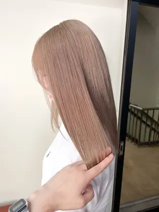 ミディアム カラー 似合わせベージュ 🍯ayumi🍯のヘアスタイル