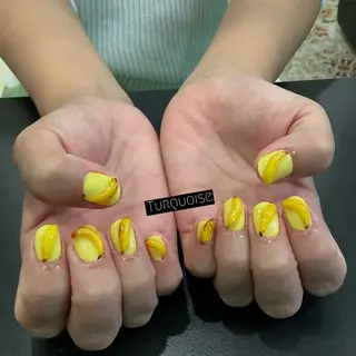 ネイル 個性派ネイルサロン 💅🏼ターコイズのネイルデザイン