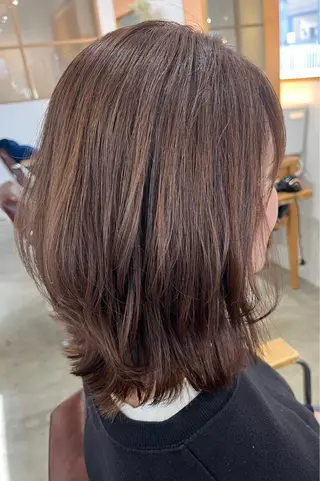 セミロング カラー 三島 有佳里のヘアスタイル