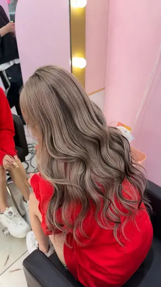 ロング カラー 【暖色カラー支持率 No.1】💟まなみのヘアスタイル
