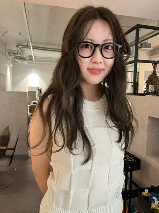 ロング カラー 渡邊 ひかるのヘアスタイル