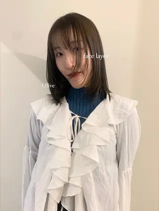 ミディアム カラー 落合希 Olivebeigeのヘアスタイル