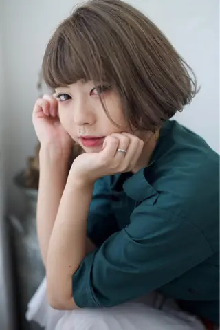 ショート カラー fio マナミのヘアスタイル