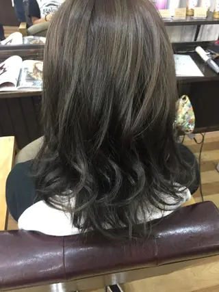 カラー 中山 ルミ子のヘアスタイル