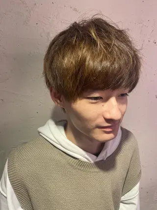 メンズ 推しカラー オタク美容師 山本のヘアスタイル