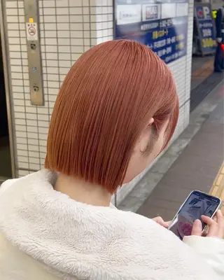 ショート Julia🖤 縮毛矯正🌬️🩵のヘアスタイル