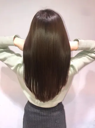 ロング 髪質改善　縮毛の達人 矢井由真のヘアスタイル
