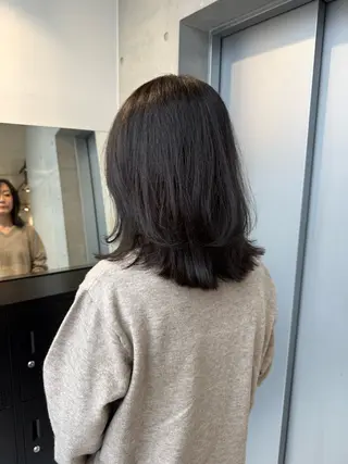 セミロング カラー 【銀座】艶髪/上品な カラー特化/涼/駅近のヘアスタイル