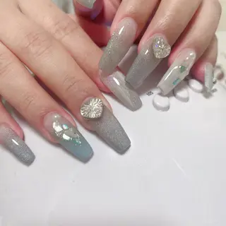 ネイル M🌷nail 長さだし専門店のネイルデザイン