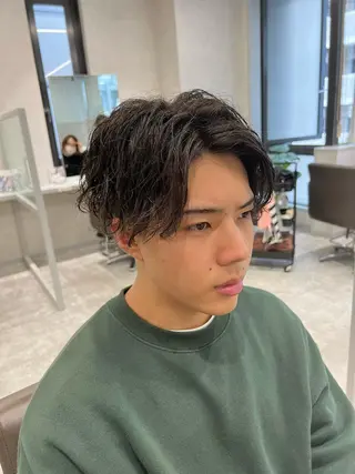 ショート カラー パーマ メンズ 関西センターパート メンズモデル募集のヘアスタイル