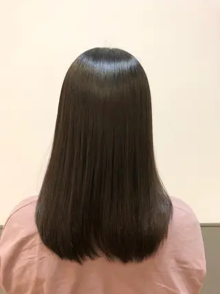 ロング 小宮 真理奈のヘアスタイル