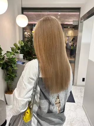 ロング カラー 薄田 珠美のヘアスタイル