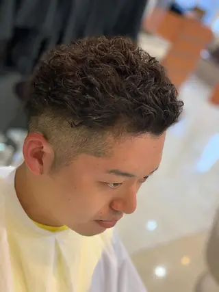 パーマ メンズ 山中 亮司のヘアスタイル