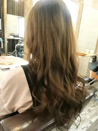 ロング カラー ✨ハイトーン✨透明感 ✨生神　優季のヘアスタイル