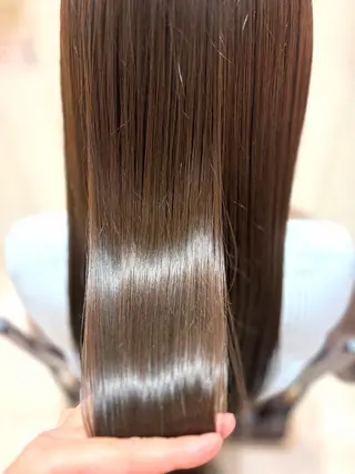 ロング カラー 菅原 渚のヘアスタイル