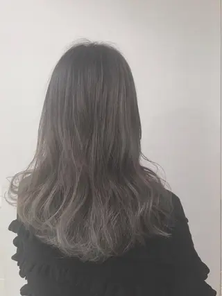 セミロング カラー ぱつっとボブ/ 小野あかねのヘアスタイル