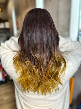 セミロング yoshihara yuukiのヘアスタイル
