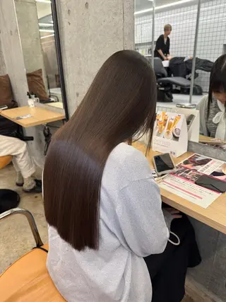 ロング 縮毛矯正×髪質改善× 艶髪カラー 吉原和磨のヘアスタイル