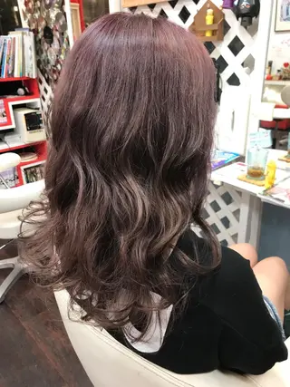 ロング カラー 岩谷/ブリーチ 🪽透明感カラーのヘアスタイル