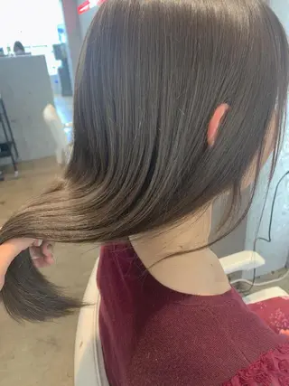 ミディアム カラー 山下 千明のヘアスタイル