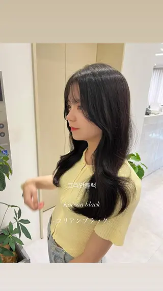 ロング カラー 韓国🇰🇷レイヤー 映える顔周り🩷のヘアスタイル
