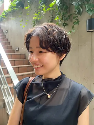 ショート 大人可愛い♡コテ巻き パーマ🌼杉田 萌恵のヘアスタイル