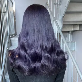 セミロング カラー センターパート特化 井上健太のヘアスタイル