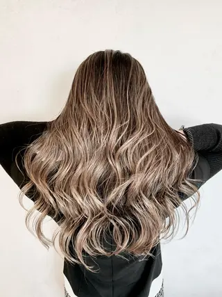 ロング 韓国レイヤーカット KOUKIのヘアスタイル
