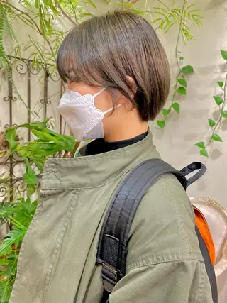 ショート なぎ🌿.∘[ボブ, ニュアンスカラー]のヘアスタイル
