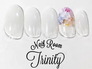 ネイル Trinity staffのネイルデザイン