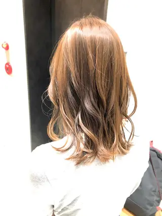 セミロング 🌈外国風ハイライト こうたろうのヘアスタイル
