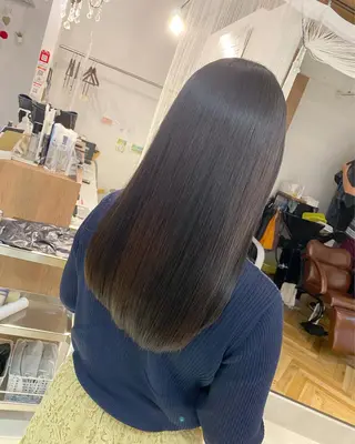 ロング カラー 髪質改善特化 安東駿介のヘアスタイル
