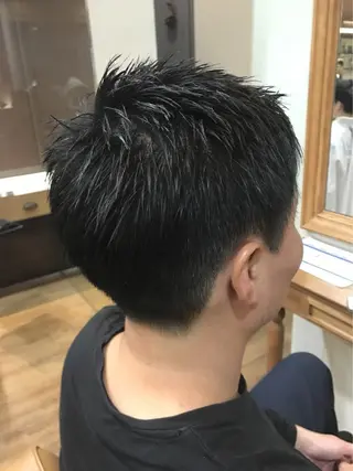 ショート メンズ 新井 友菜のヘアスタイル