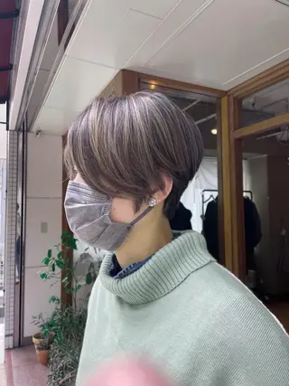 ショート カラー 山本 雅由のヘアスタイル