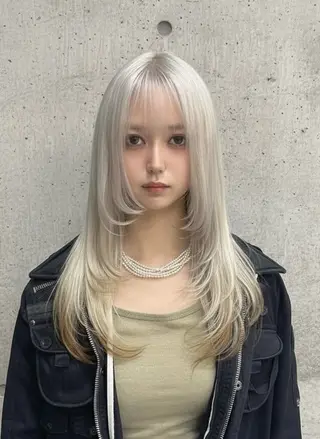 ロング カラー ホワイト系はお任せ /ブリーチ/店長岩崎のヘアスタイル