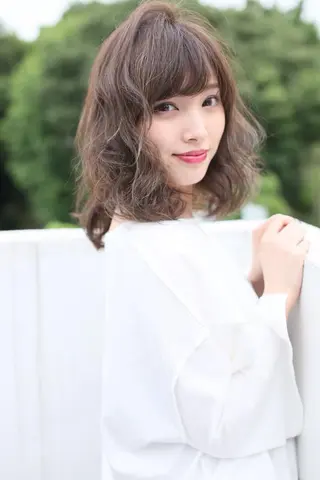 ミディアム 代表山口ひな 髪質改善のプロのヘアスタイル