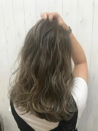セミロング LINO west 髪質改善サロン🏝のヘアスタイル