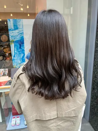 ロング カラー 菅沼 紀世/顔周りレイヤーのヘアスタイル