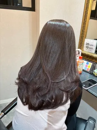 ロング カラー N゜jillva ナンバージルバのヘアスタイル