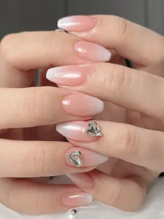 ネイル 石丸 雛のネイルデザイン