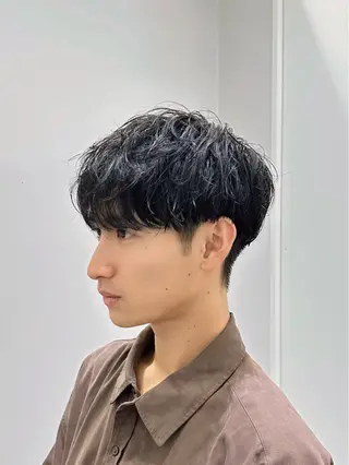 ショート パーマ メンズ calna by ELMO  上ノ井のヘアスタイル