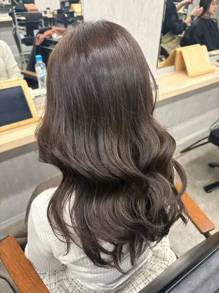 セミロング カラー 中田 汐梨のヘアスタイル